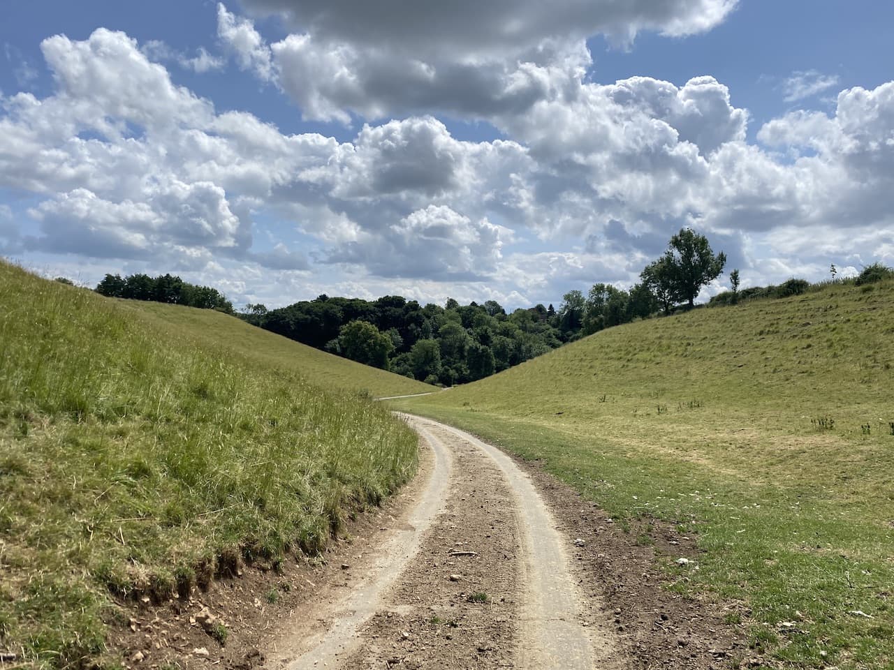 Exploring Around Avening